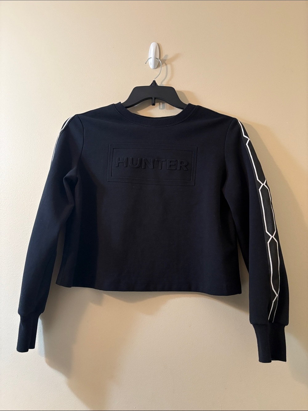Hunter Black Crop Sweatshirt Women’s Small